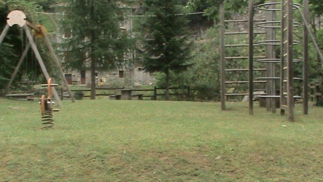  Área infantil 